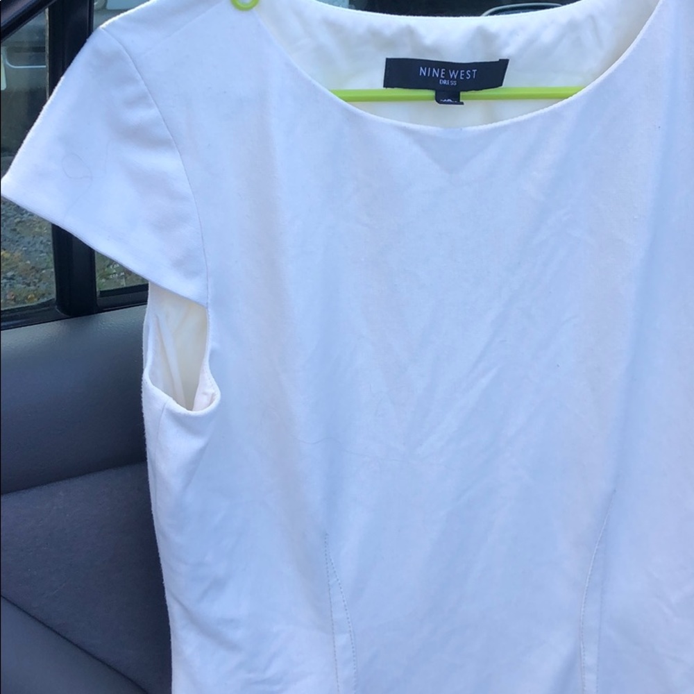 Dress - Picture 4 of 4